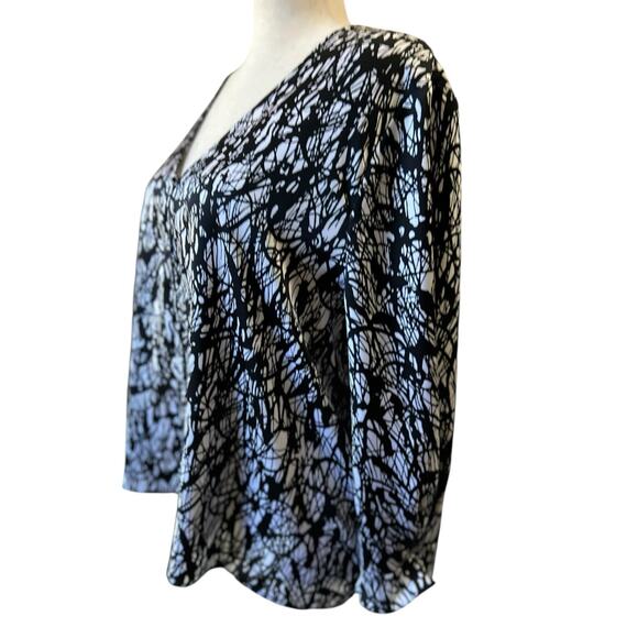 Halogen Women's Long Sleeve Blouse Black White Size 2X Abstract Career Casual - Picture 5 of 8